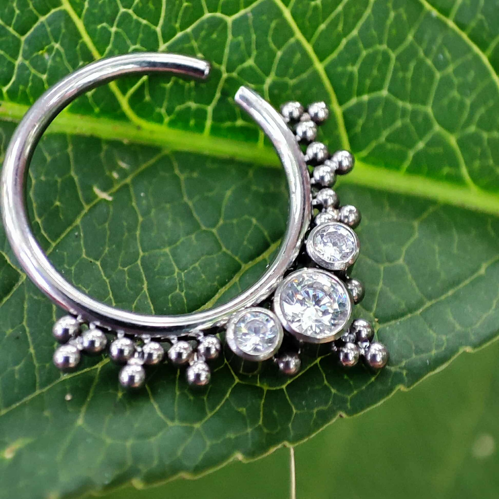 Tytanowe rozginane kółko Continuous - ozdobne - TK-027