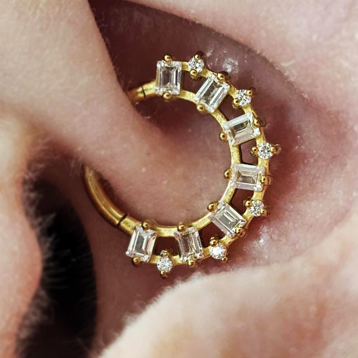 Piercing clicker with white zircons - silver - K-080