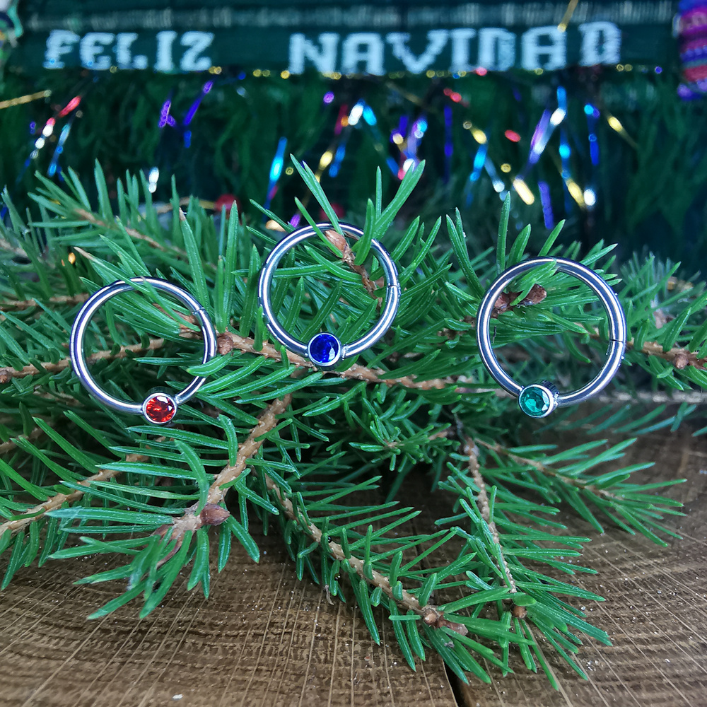 Tytanowy kolczyk kółko BCR clicker z granatową cyrkonią - srebrny - TK-080