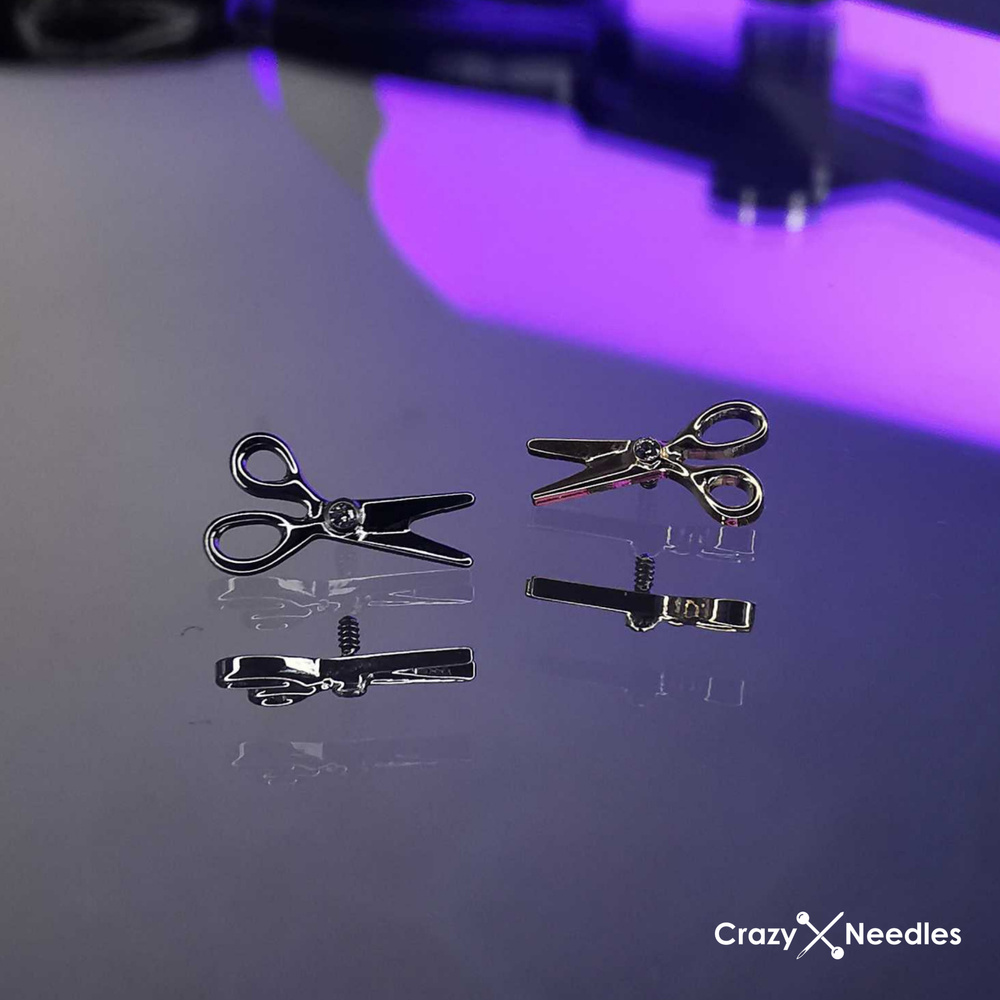 Titanium labret scissors with white zirconia - gold