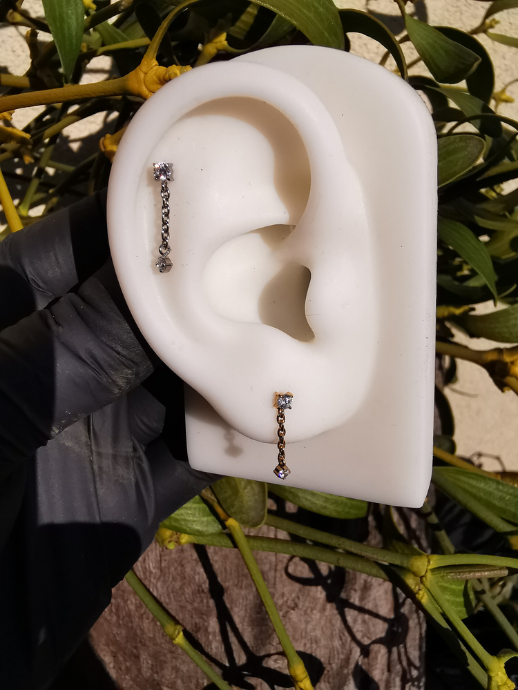 Titanium attachment with white zircons - silver - TNA-094