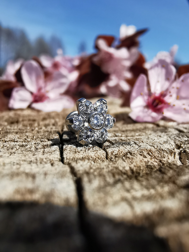 Titanium attachment flower with white zircons - silver - TNA-059