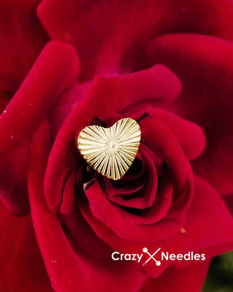 Titanium attachment heart - gold - TNA-203