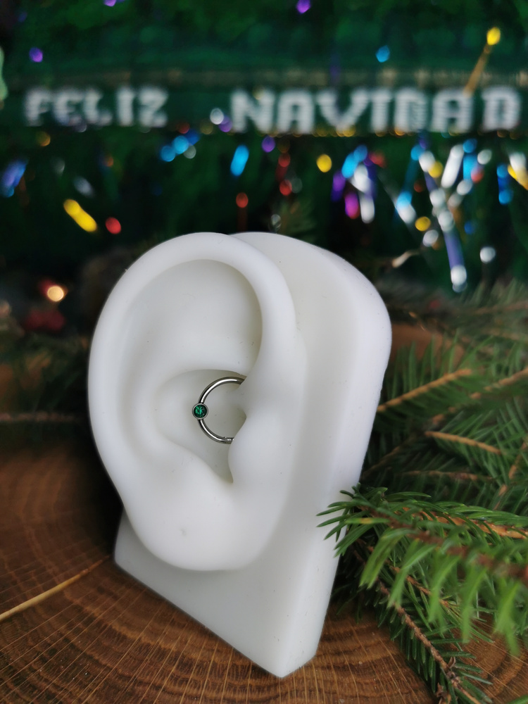 Titanium piercing ring BCR clicker with green zirconia - silver - TK-080