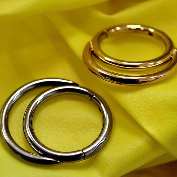 Titanium double clicker ring silver - TK-004