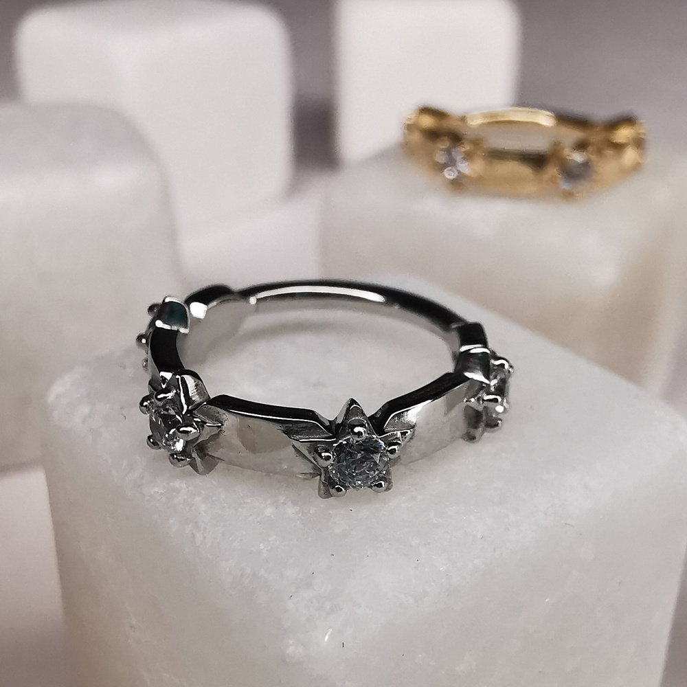 Kolczyk kółko clicker gwiazdki z białymi cyrkoniami - CoCr NF - srebrny - K-073