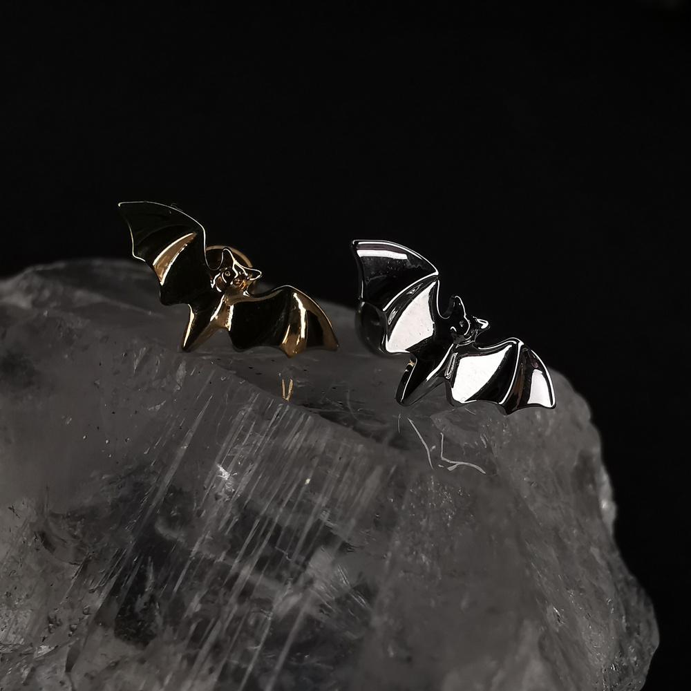 Titanium labret bat-silver