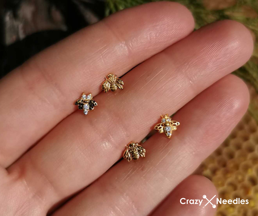 Titanium labret earring bee - gold - TGW-139