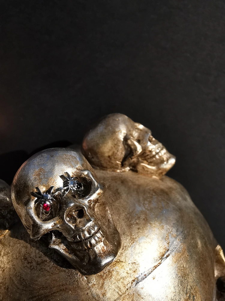 Titanium labret spider with red zirconia - silver - TGW-140